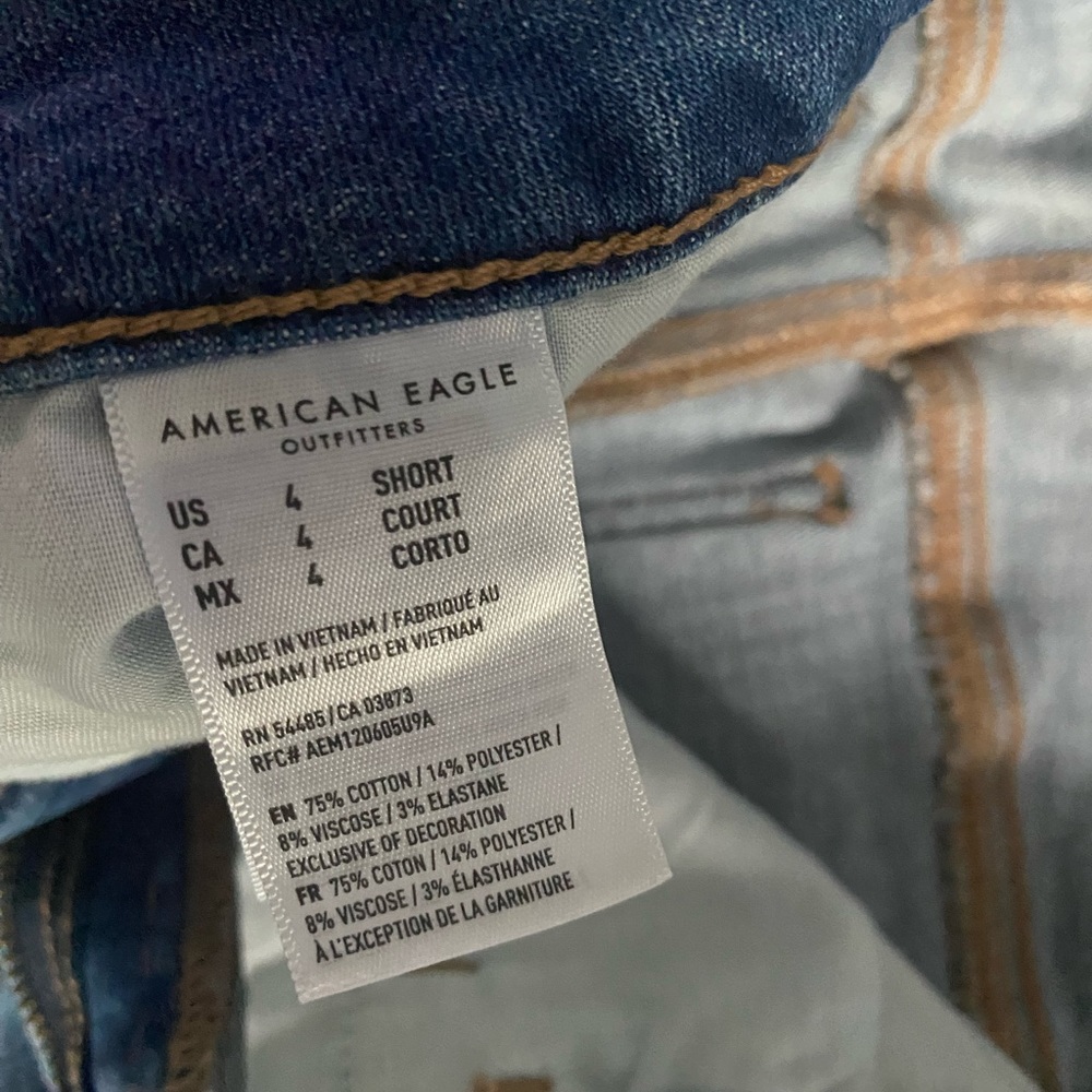 Size 4 short American Eagle